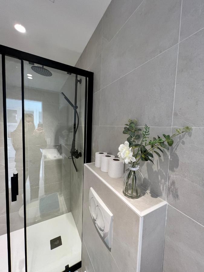 Amazing New Property In The Heart Of The Old Town Of Антиб Экстерьер фото
