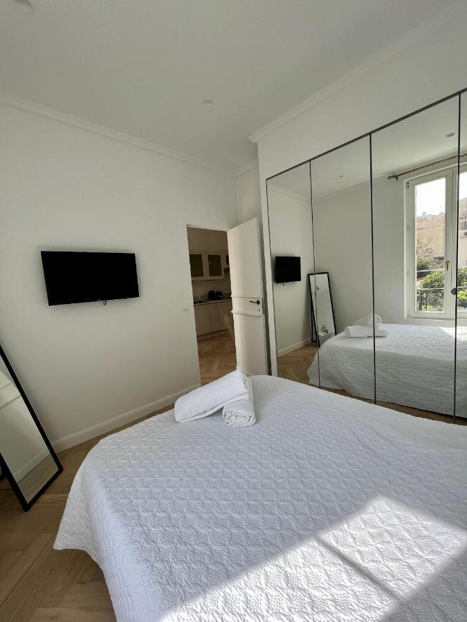 Amazing New Property In The Heart Of The Old Town Of Антиб Экстерьер фото