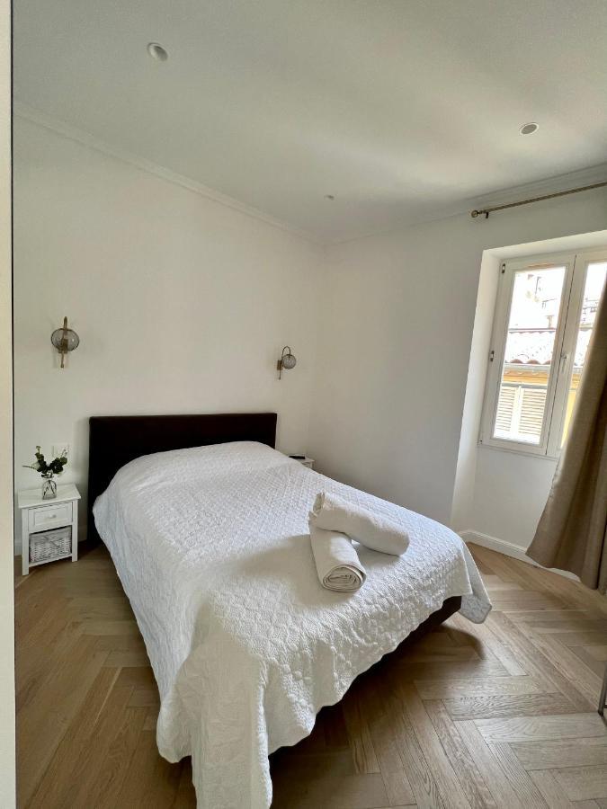 Amazing New Property In The Heart Of The Old Town Of Антиб Экстерьер фото